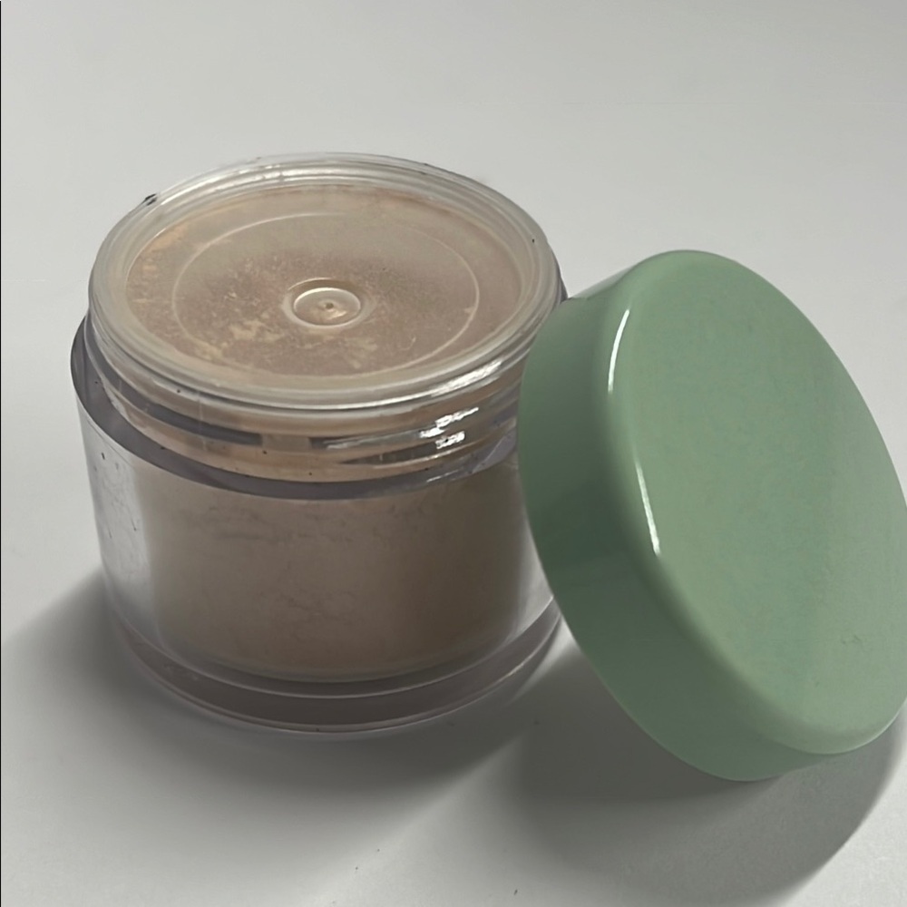 Clinique 03 Glow 3 Gentle Light Loose Powder Jar .15oz
